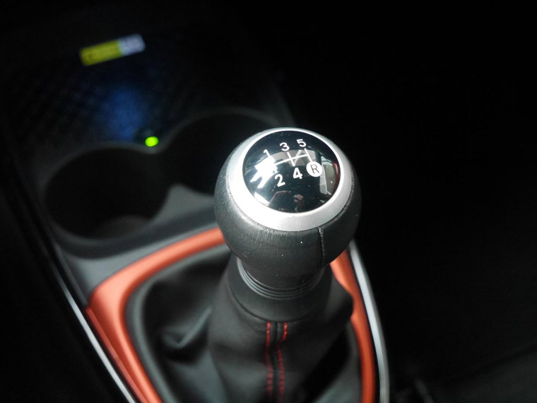 Vehicle Image 26