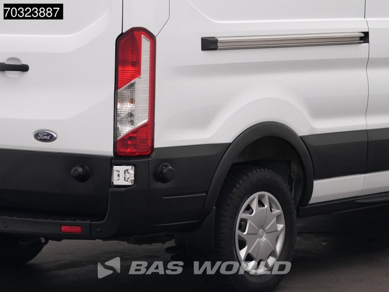 Vehicle Image 36