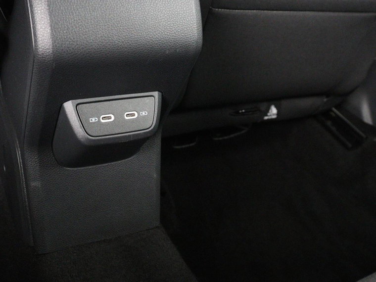 Vehicle Image 27
