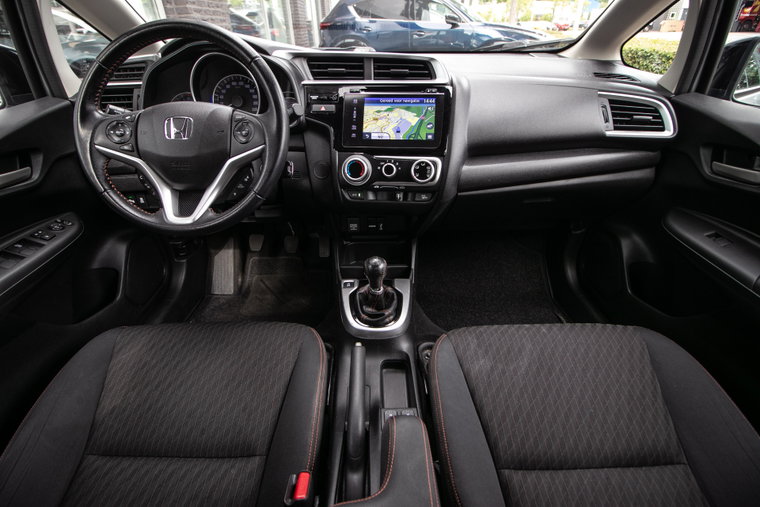 Vehicle Image 14