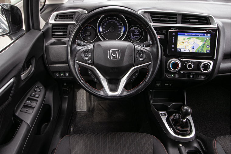 Vehicle Image 15