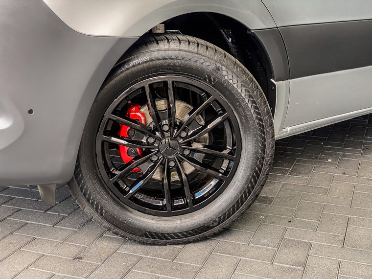 Vehicle Image 32