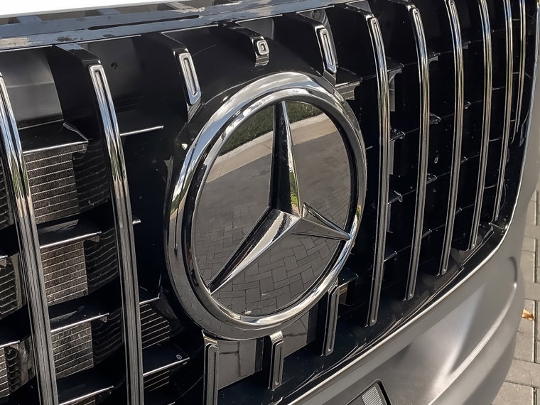 Vehicle Image 34
