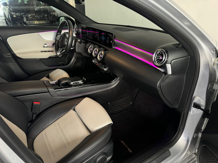 Vehicle Image 32