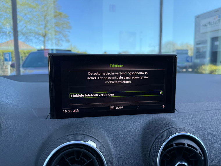 Vehicle Image 37