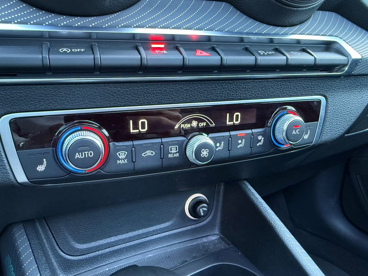 Vehicle Image 40