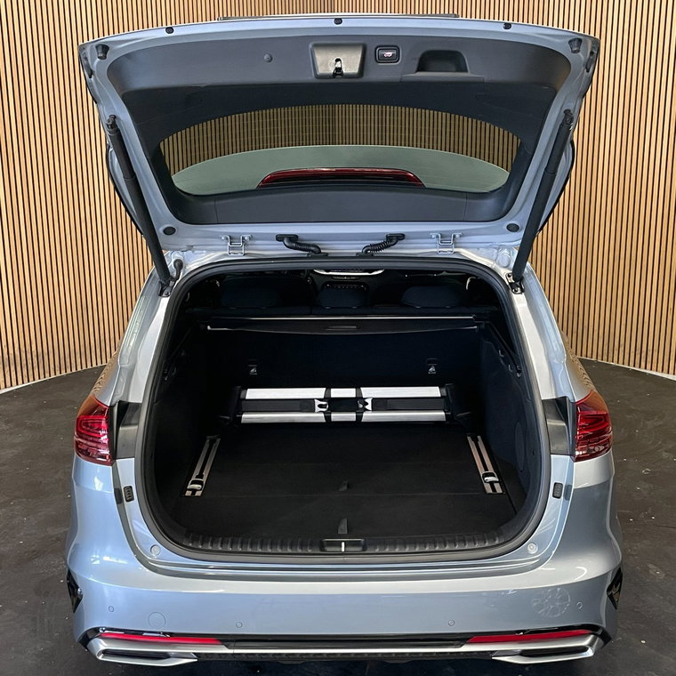 Vehicle Image 35