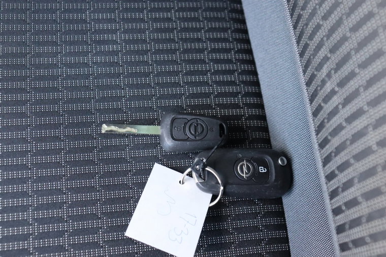 Vehicle Image 30