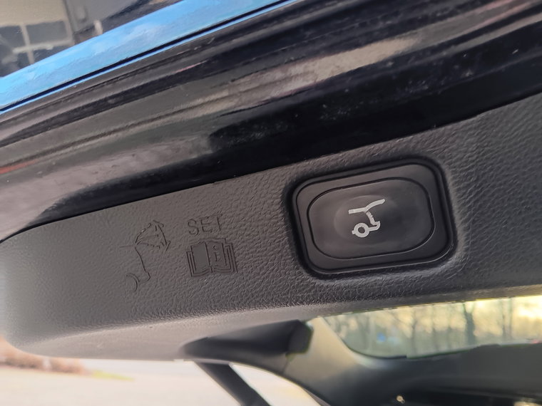 Vehicle Image 45