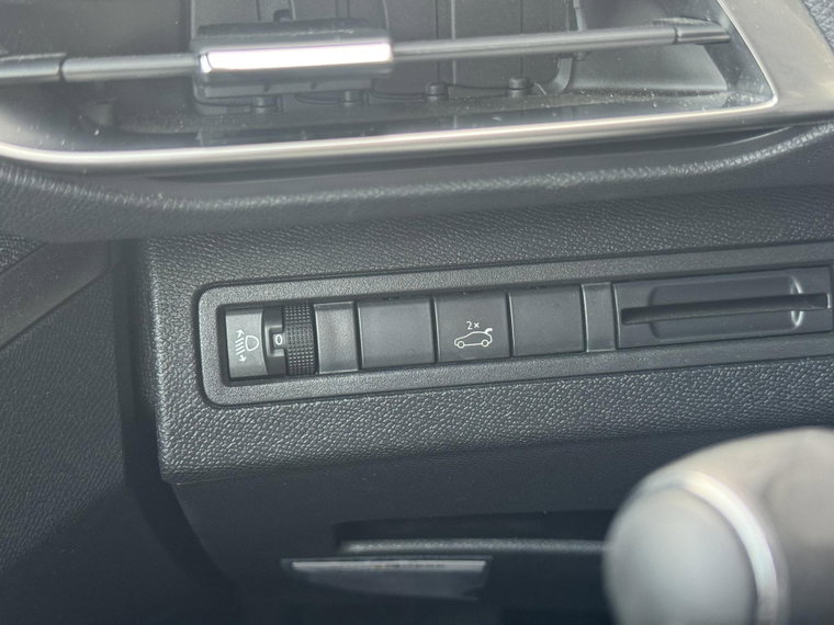 Vehicle Image 26
