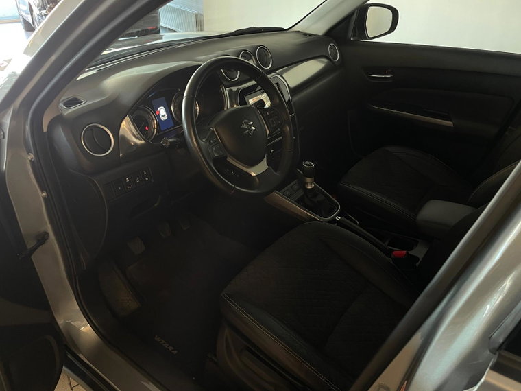 Vehicle Image 18