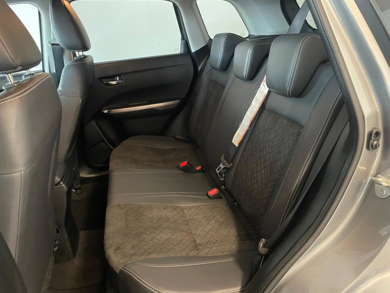 Vehicle Image 33