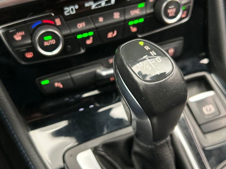 Vehicle Image 27
