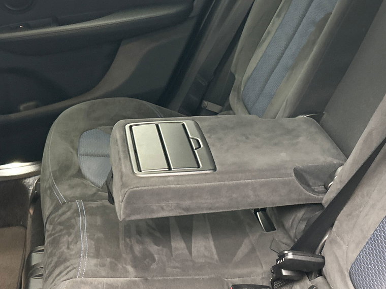 Vehicle Image 34
