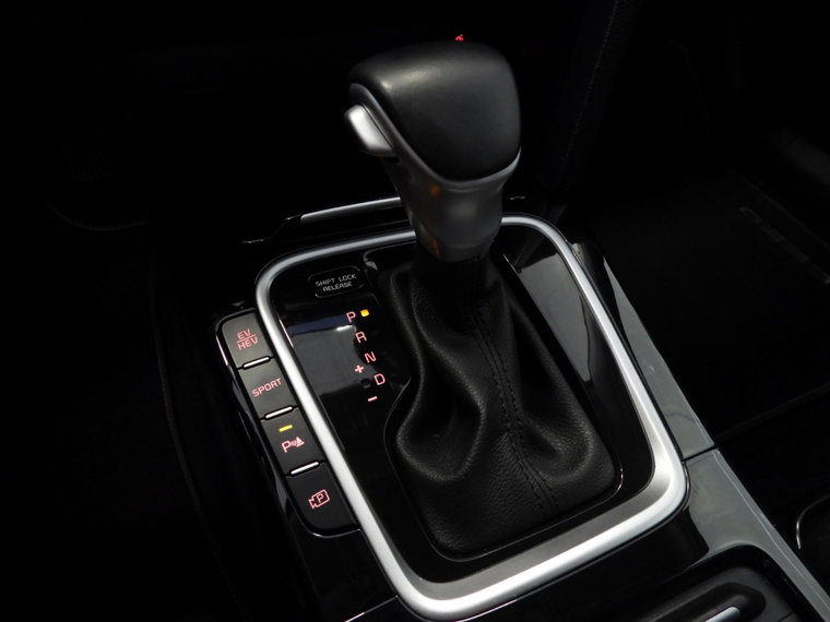 Vehicle Image 17