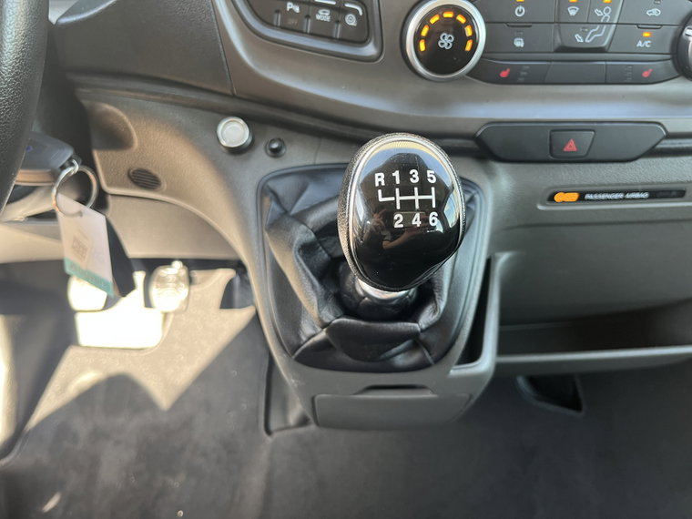 Vehicle Image 35