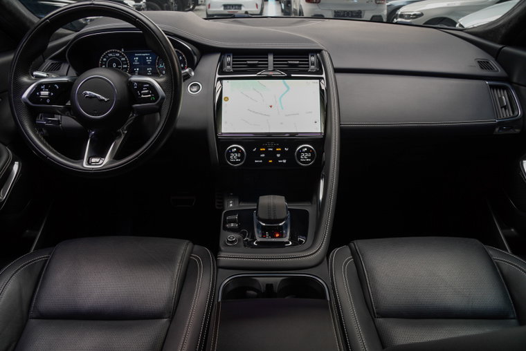 Vehicle Image 21