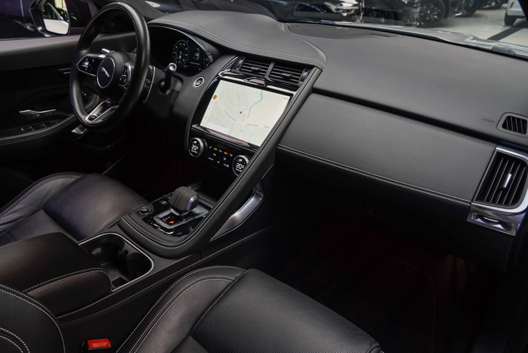 Vehicle Image 36