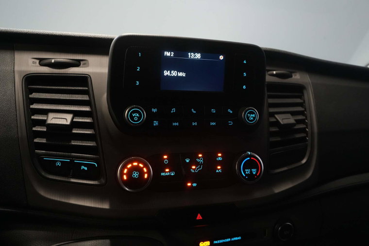 Vehicle Image 16