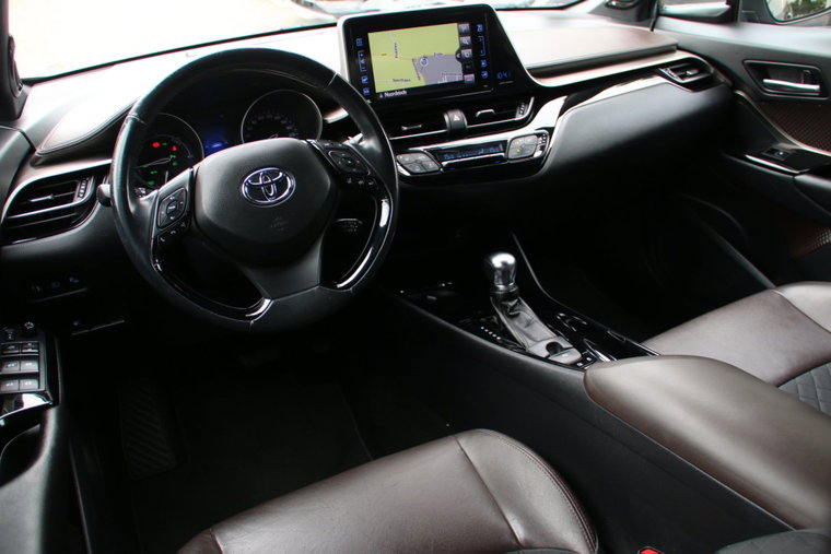 Vehicle Image 9