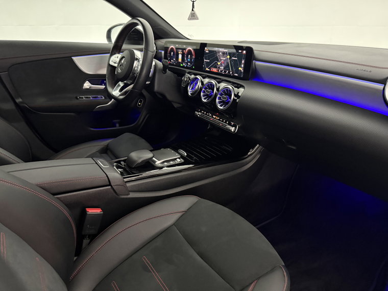 Vehicle Image 40