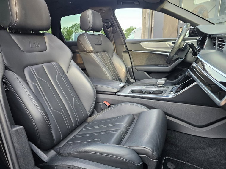 Vehicle Image 35