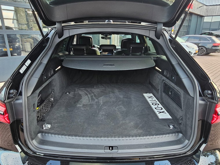 Vehicle Image 38