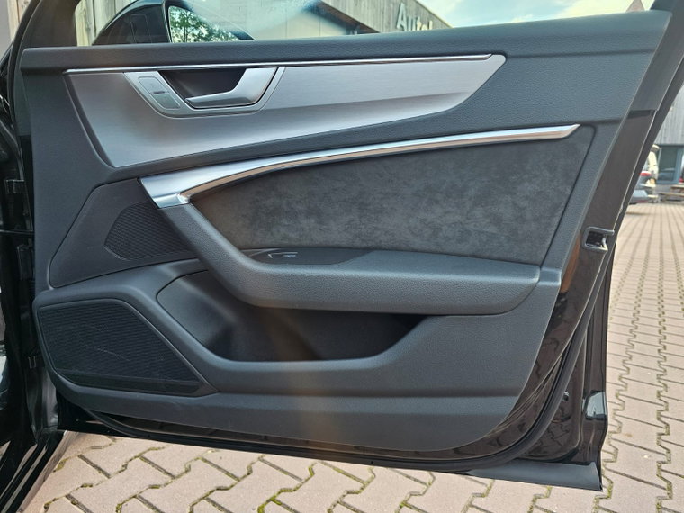 Vehicle Image 45