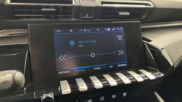 Vehicle Image 35