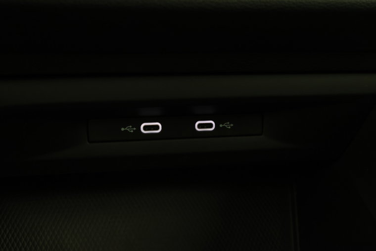 Vehicle Image 27