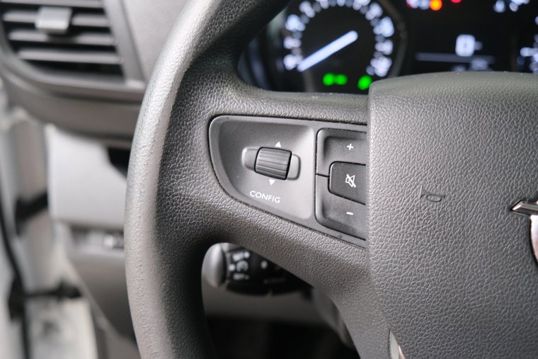 Vehicle Image 23