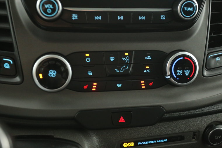 Vehicle Image 17