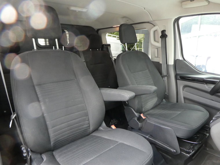 Vehicle Image 19