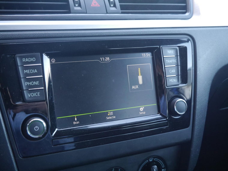 Vehicle Image 23