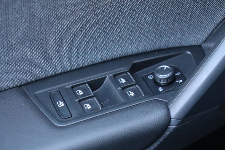 Vehicle Image 26