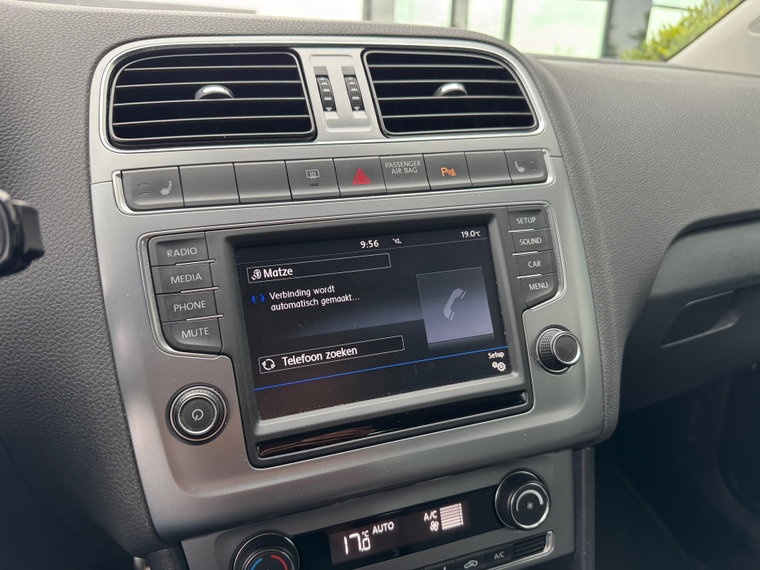 Vehicle Image 17