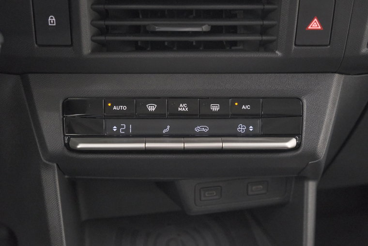 Vehicle Image 41
