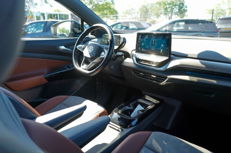 Vehicle Image 36