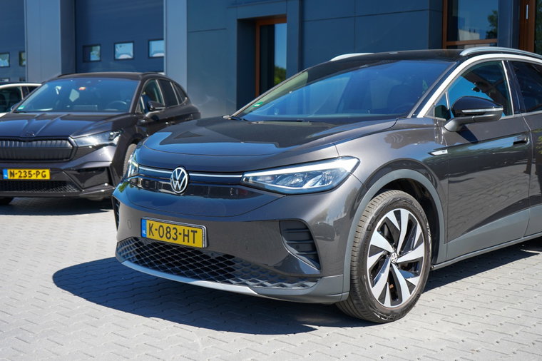 Vehicle Image 11