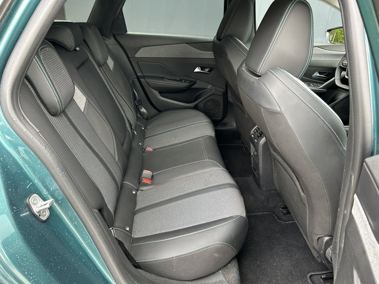 Vehicle Image 23