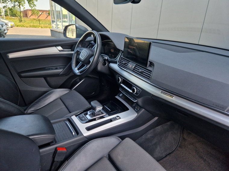 Vehicle Image 7