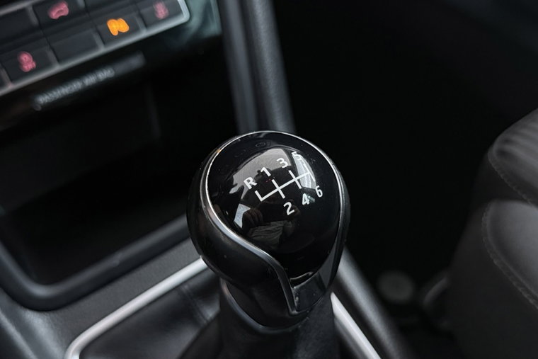 Vehicle Image 23