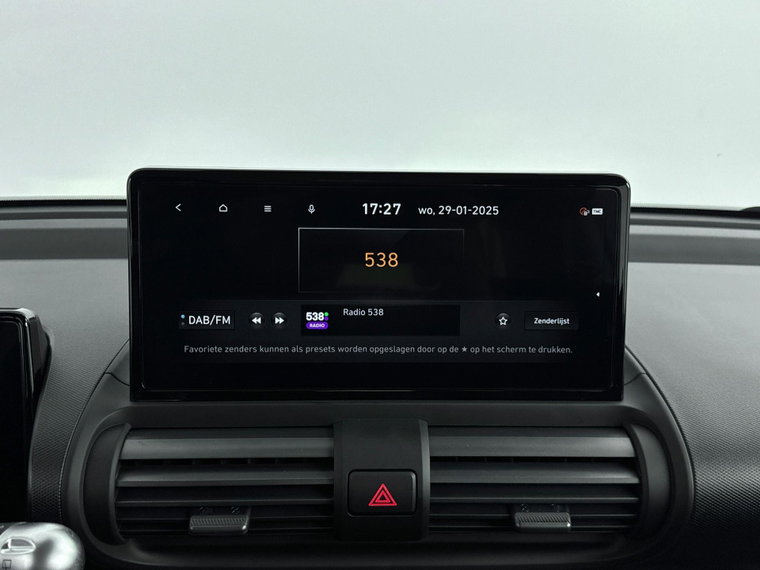Vehicle Image 17