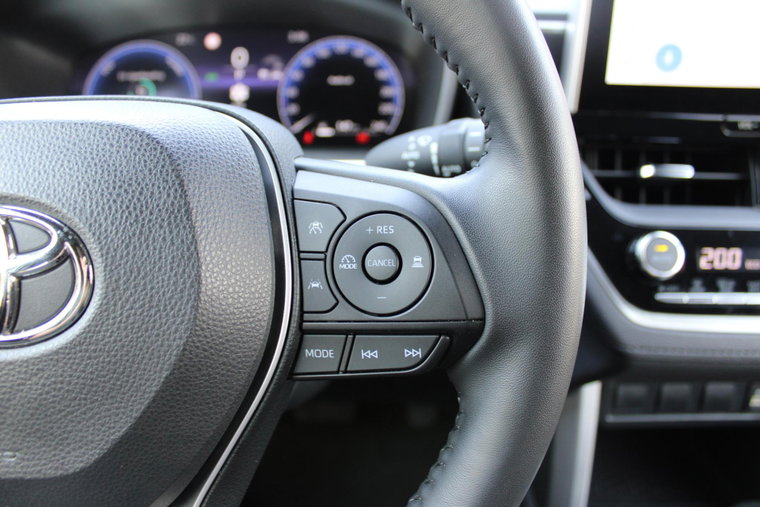 Vehicle Image 25