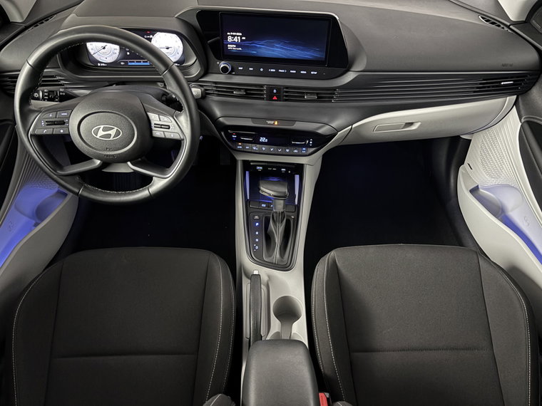 Vehicle Image 14