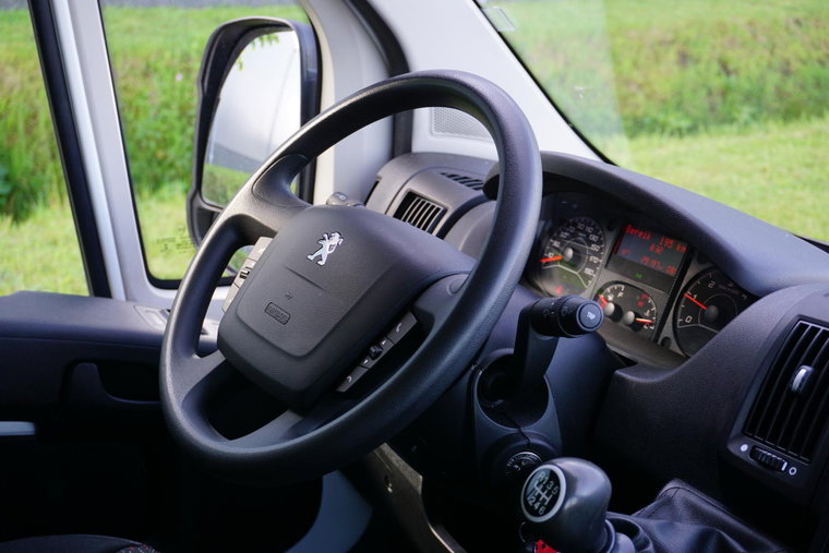 Vehicle Image 34