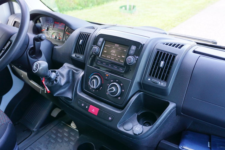 Vehicle Image 35