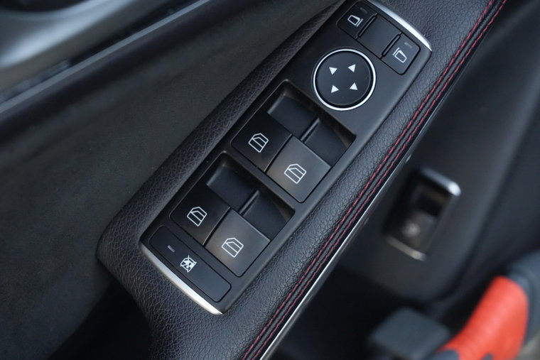 Vehicle Image 23