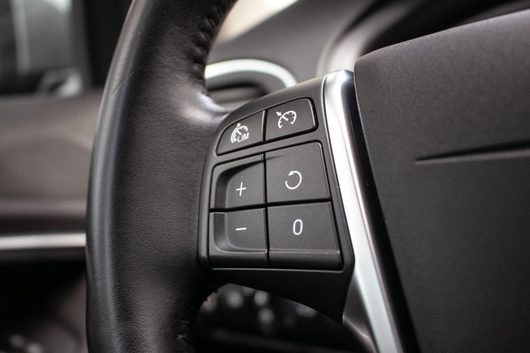 Vehicle Image 32