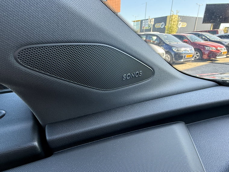 Vehicle Image 43